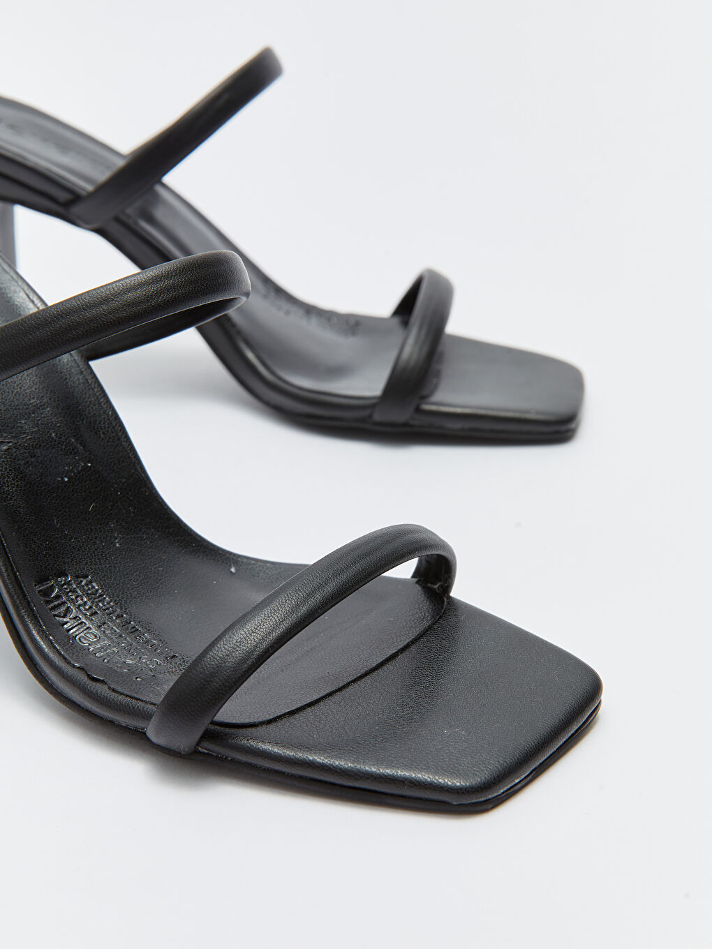 Siyah Çift Bantlı Kadın Topuklu Terlik-2