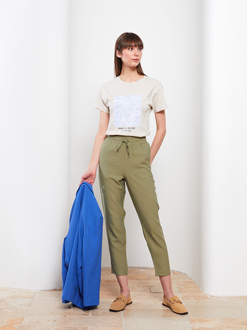 Gri Bisiklet Yaka Baskılı Kısa Kollu Pamuklu Kadın Tişört