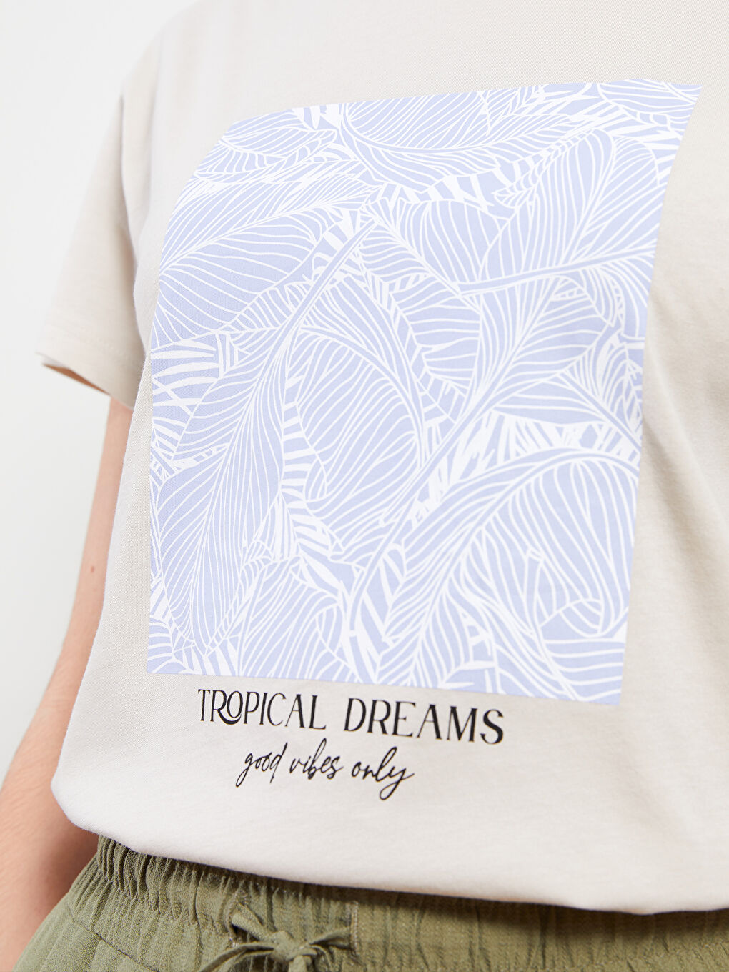 Gri Bisiklet Yaka Baskılı Kısa Kollu Pamuklu Kadın Tişört-2