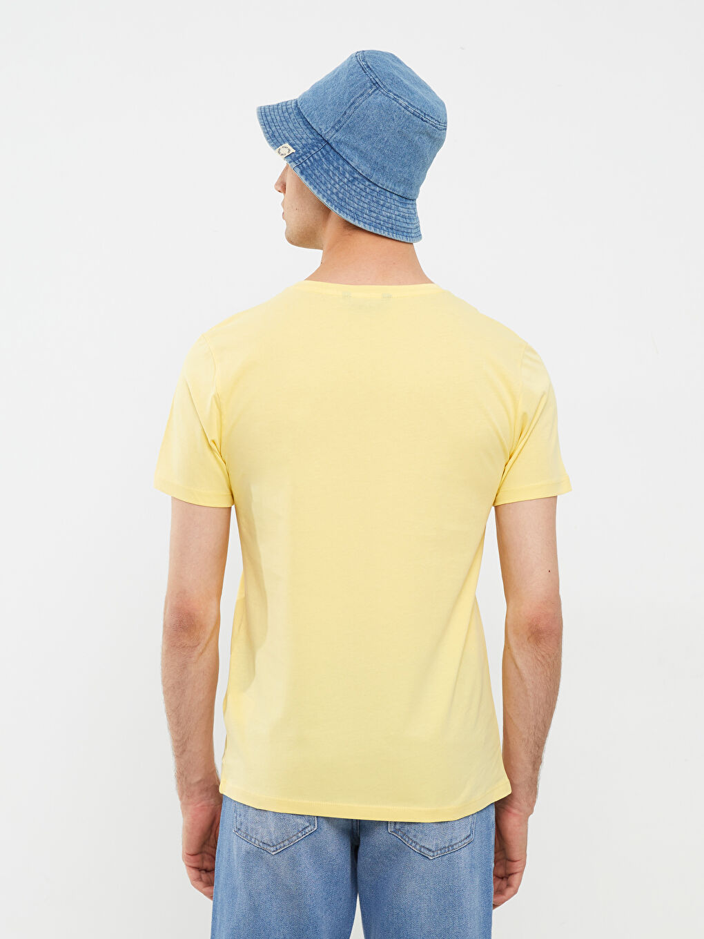 تيشيرت للرجال أساسي بأكمام قصيرة ورقبة دائرية من القطن الممشط-4