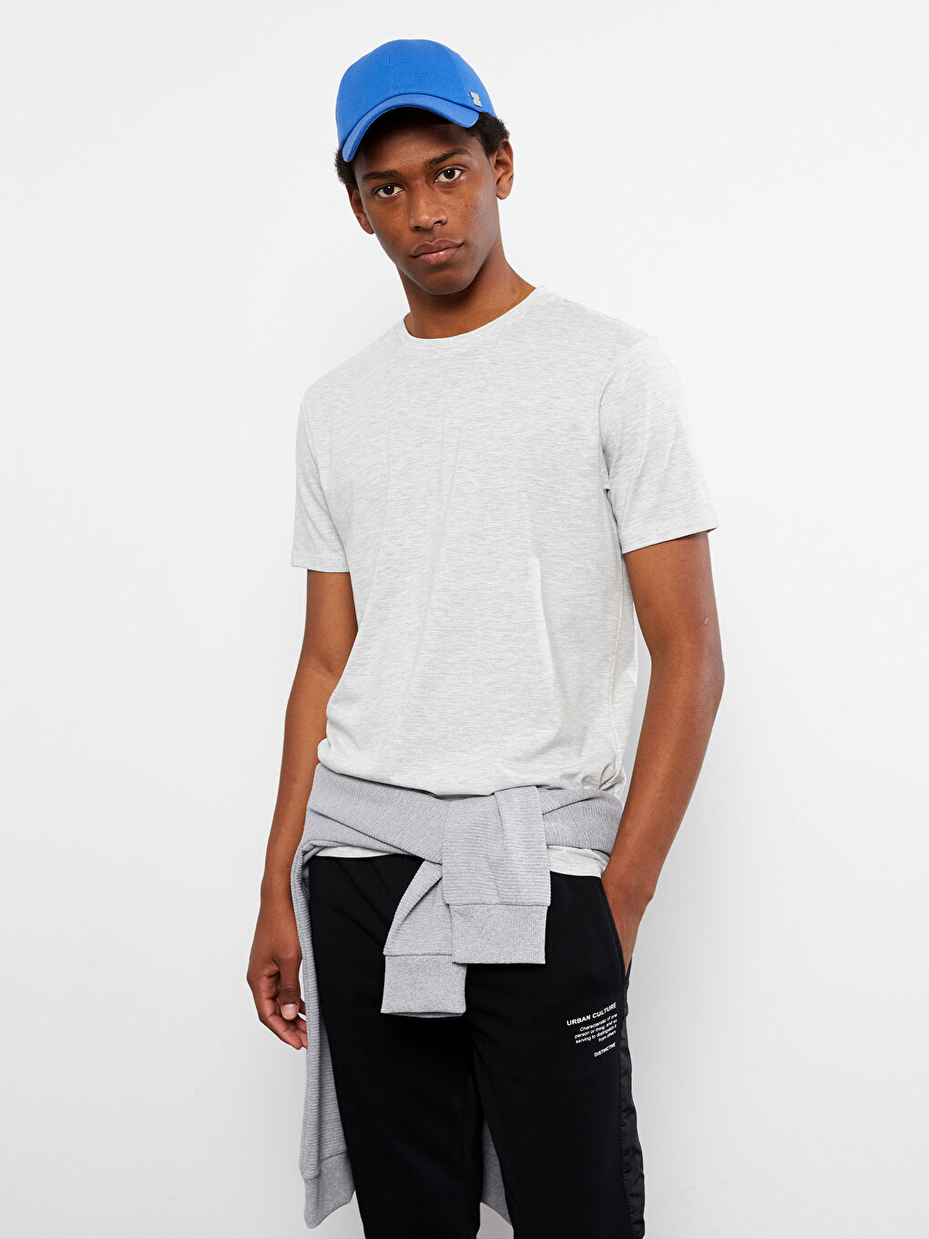 تيشيرت رجالي ياقة دائرية كم قصير قطن ممشط أساسي