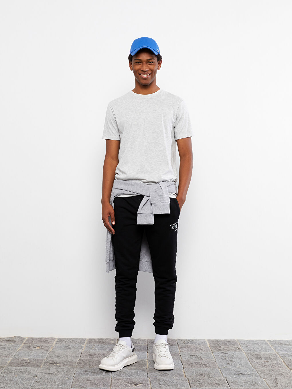 تيشيرت رجالي ياقة دائرية كم قصير قطن ممشط أساسي-2