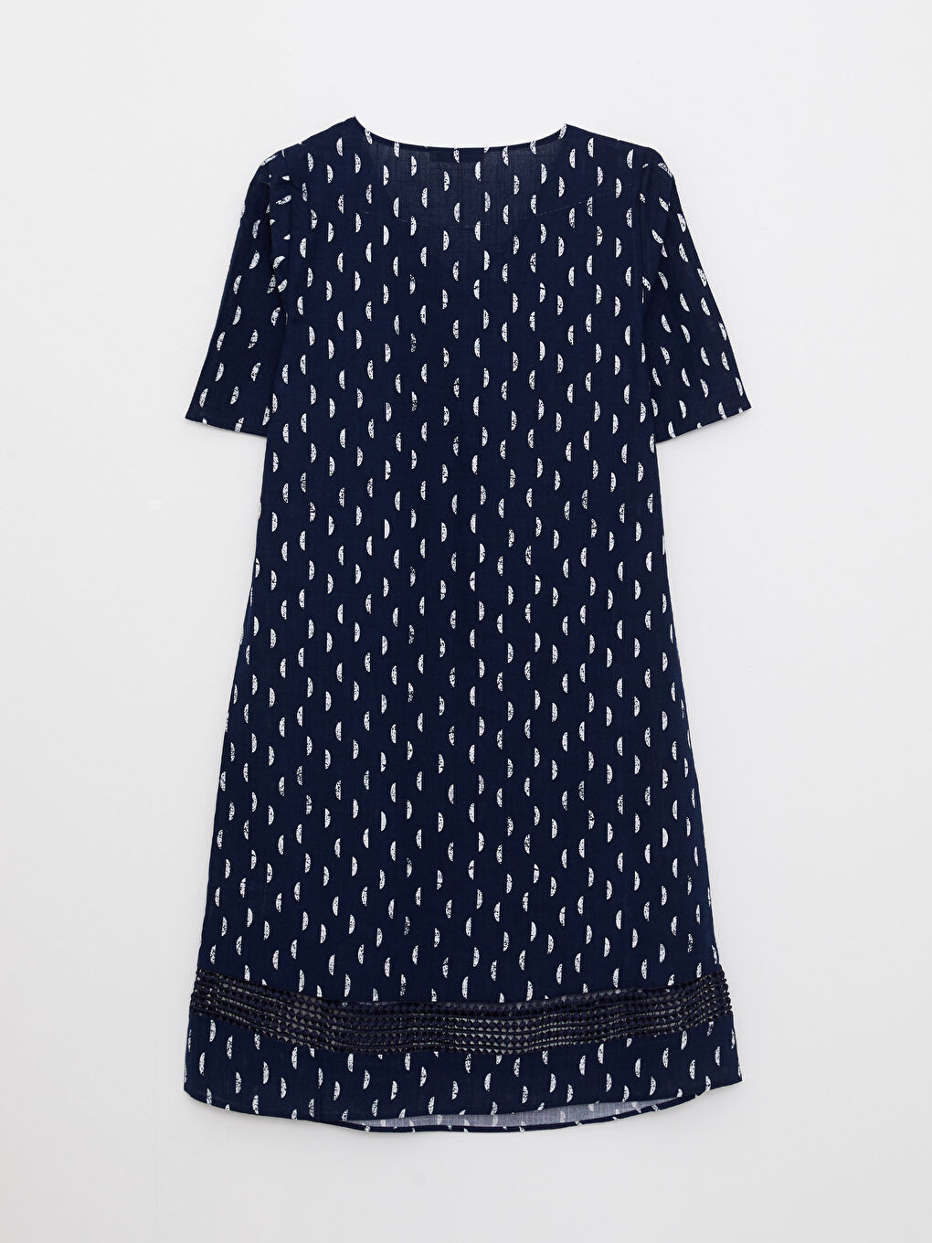 فستان نسائي قطني بأكمام قصيرة ونقشة وياقة على شكل حرف V-6