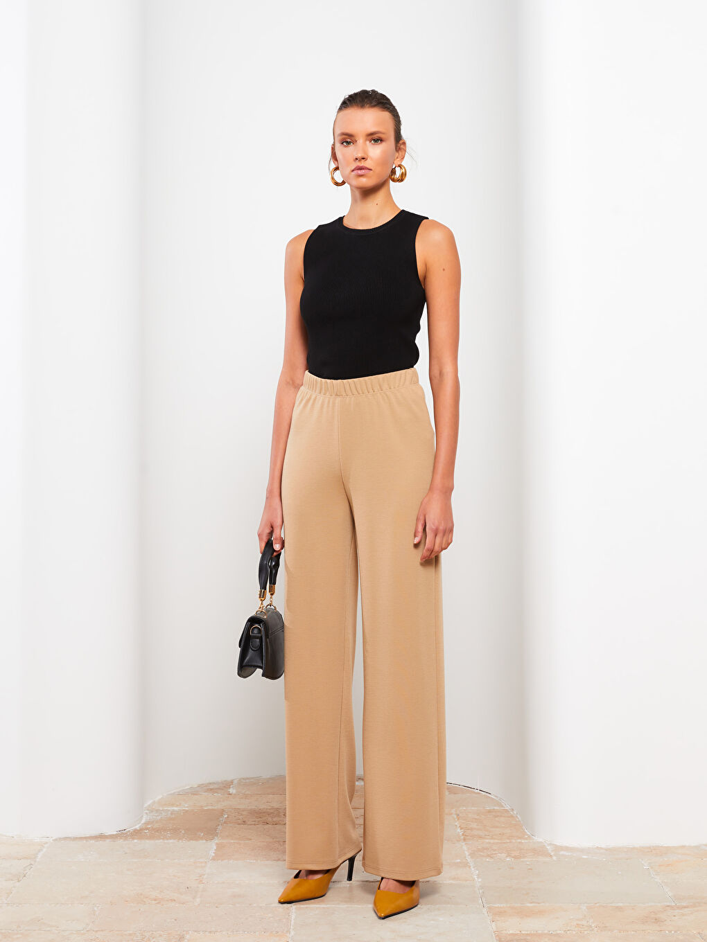 Bej Kadın Beli Lastikli Düz Eşofman Altı-1