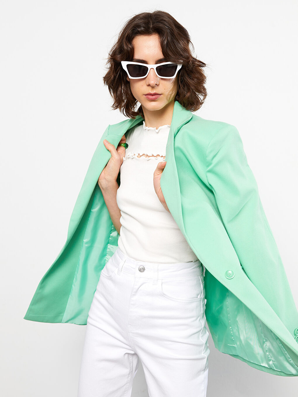 تيشيرت قطن كم قصير ياقة دائرية مستقيم بتفاصيل نافذة للسيدات-1