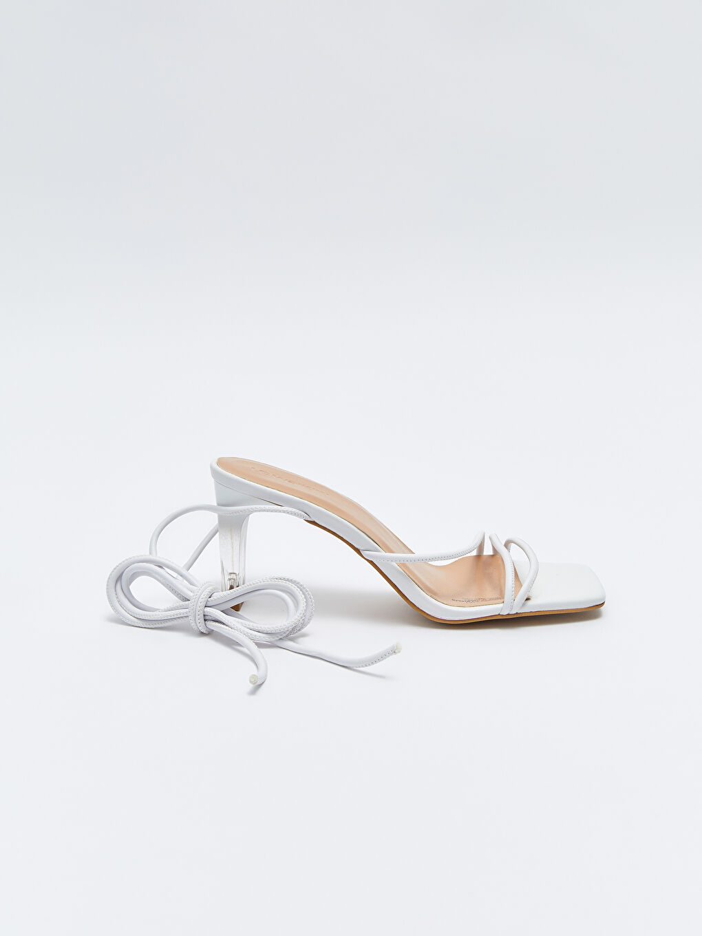 Beyaz Deri Görünümlü Bağlamalı Kadın Topuklu Ayakkabı-1
