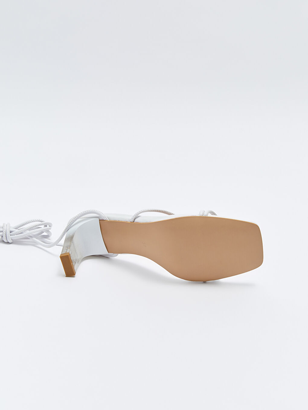 Beyaz Deri Görünümlü Bağlamalı Kadın Topuklu Ayakkabı-4