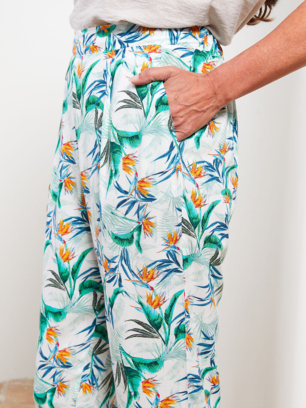 Elastic Waist Comfortable Pattern Patterned Viscose Women's Trousers-2