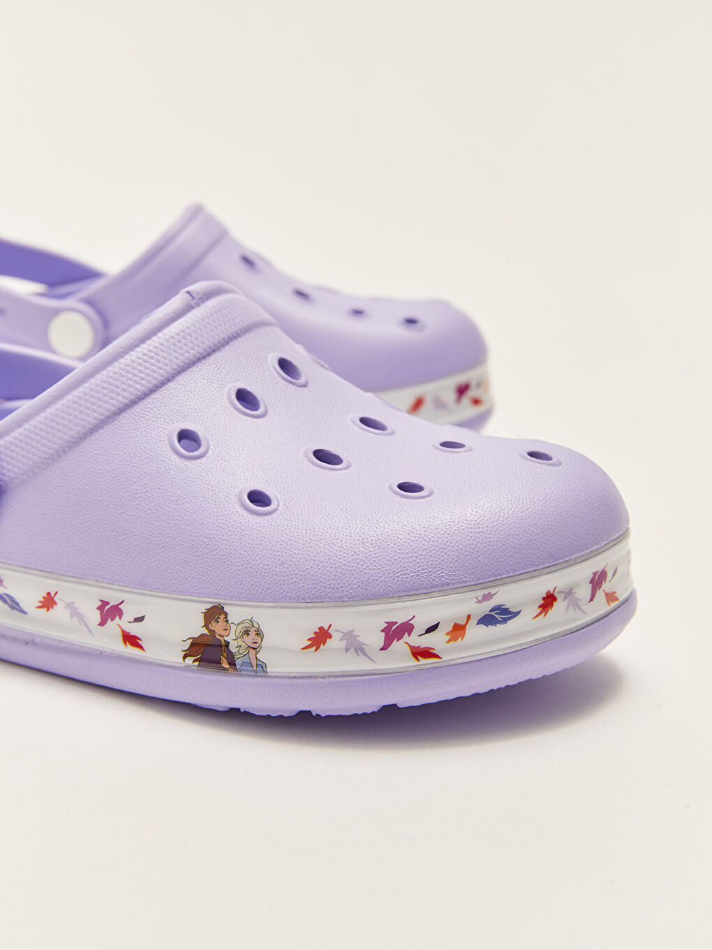 Sandale de plage fille avec boucle détaillée éclairée sous licence Frozen-3