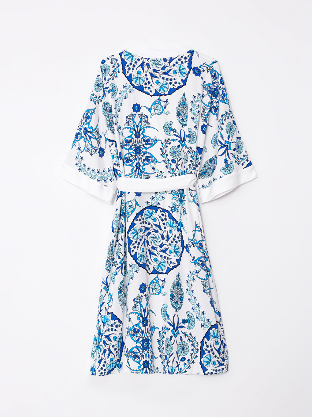 Beyaz Şal Yaka Desenli Viskon Kadın Sabahlık-6