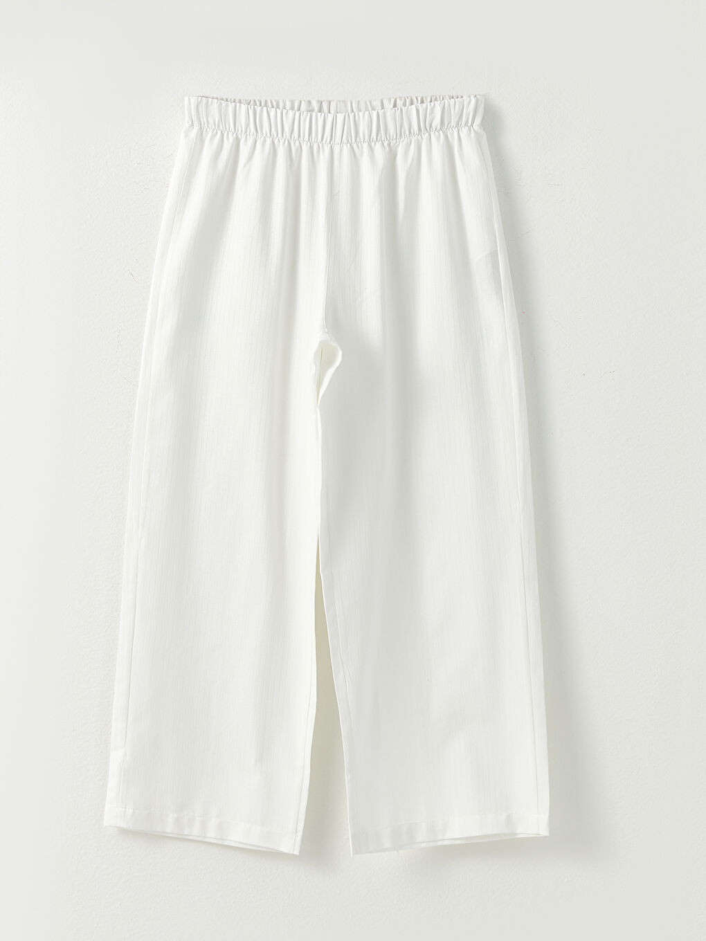 LCW DREAM Ensemble de pyjama pour Femmes à Rayures, Manches Courtes, Encolure en V, en Popeline-7