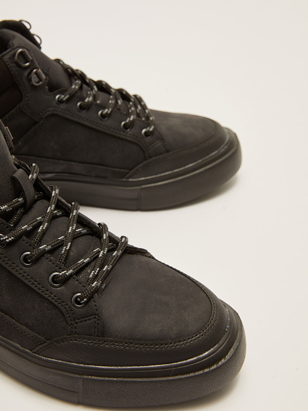 Siyah Bağcıklı Erkek Bilek Boy Spor Ayakkabı-2