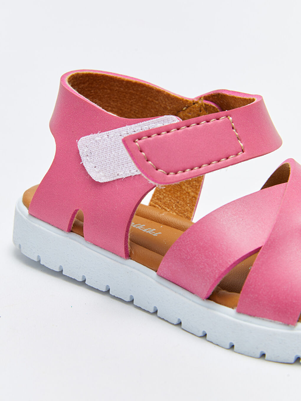 Fuşya Deri Görünümlü Cırt Cırtlı Kız Bebek Sandalet-2