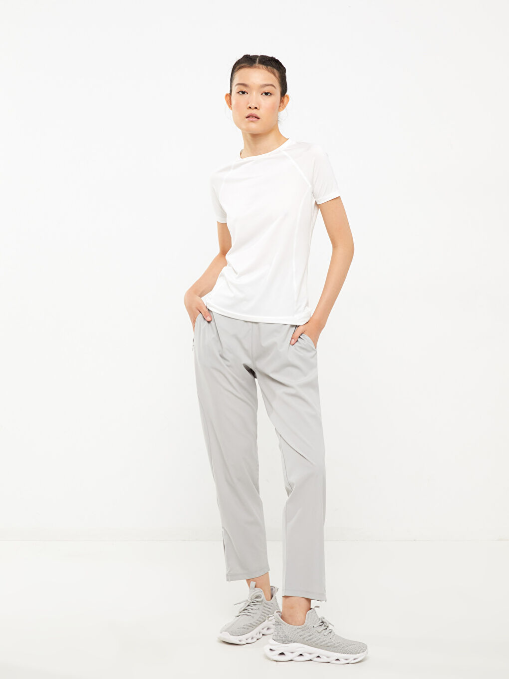 Beyaz Bisiklet Yaka Baskılı Kısa Kollu Kadın Outdoor Tişört-1