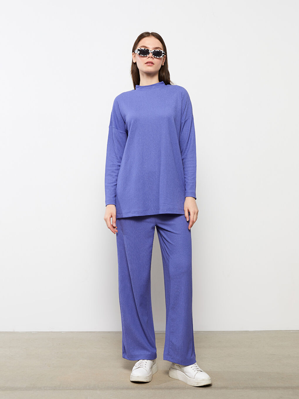 تونيك نسائي طويل الأكمام مستقيم بياقة قمعية من الكريب-2