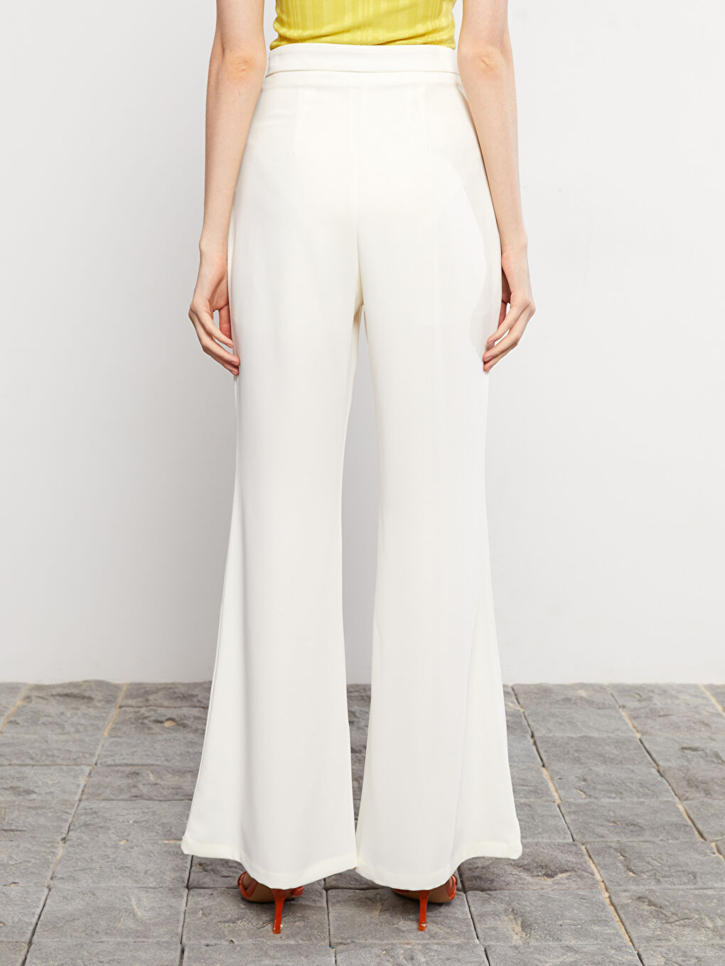 Women's Standard Fit Plain Trousers-4