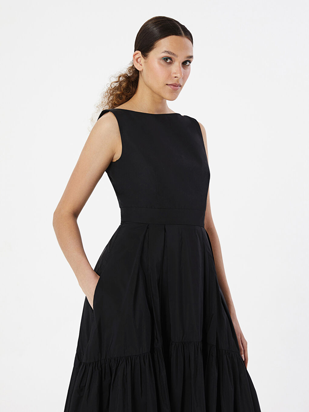 Siyah Kadın Kayık Yaka Düz Elbise-4