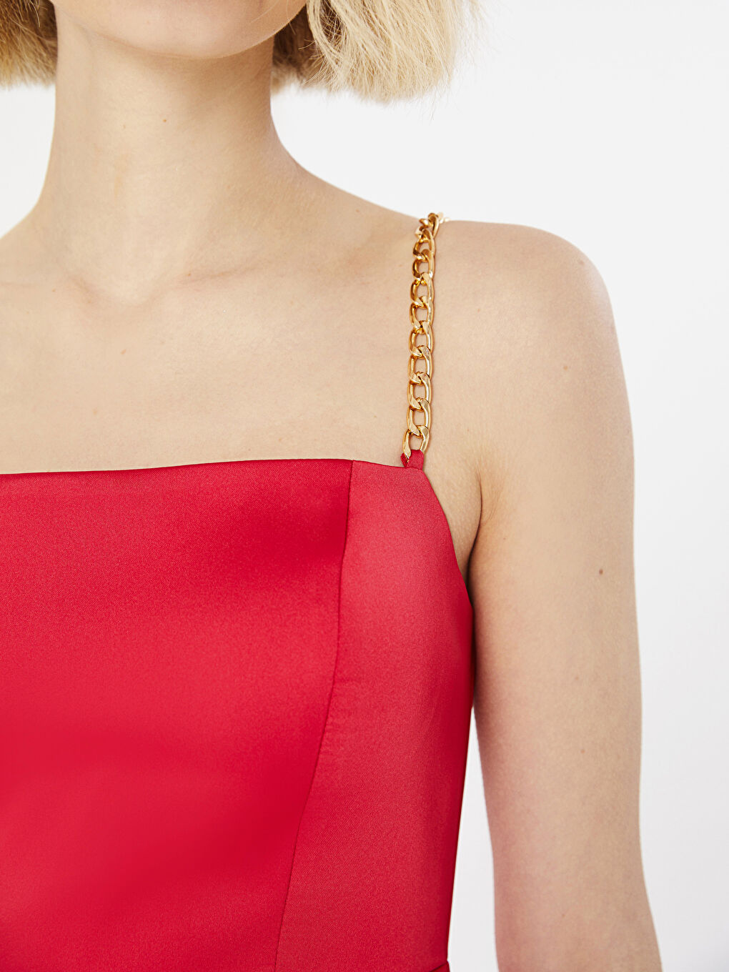 Kırmızı Kare Yaka Düz Askılı Saten Kadın Elbise-3