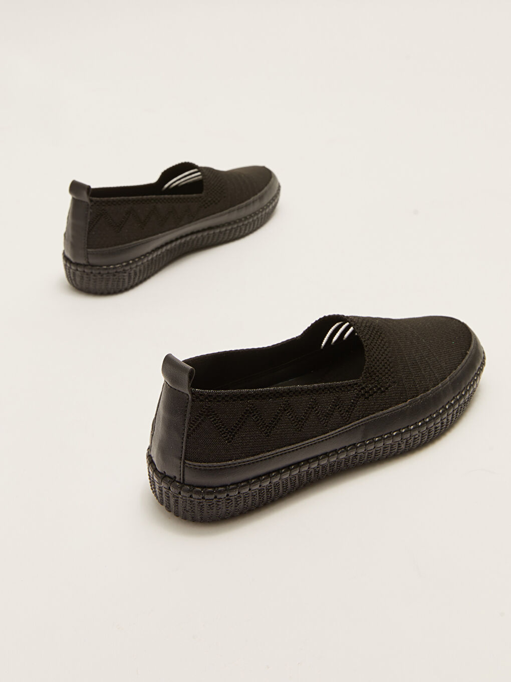 Siyah Örgü Detaylı Kadın Klasik Ayakkabı-4