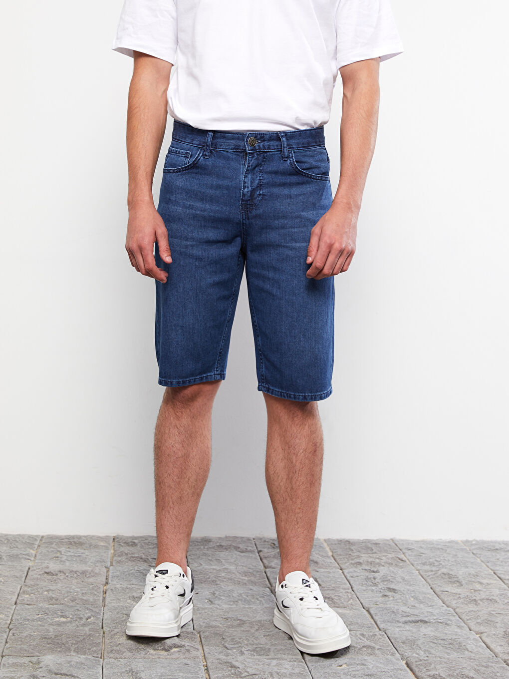 Standard Fit Men's Denim Shorts-3
