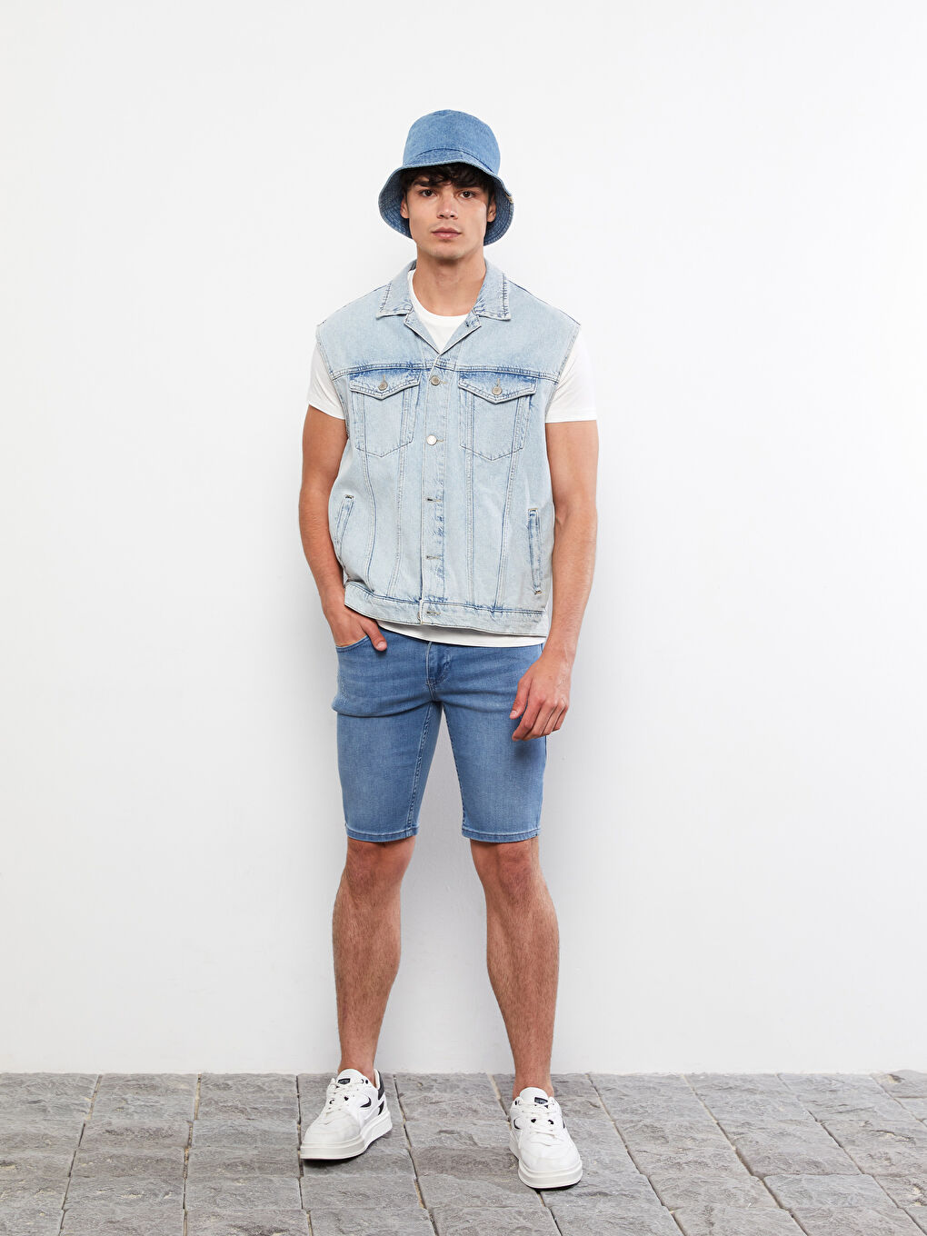 Skinny Fit Men's Denim Shorts