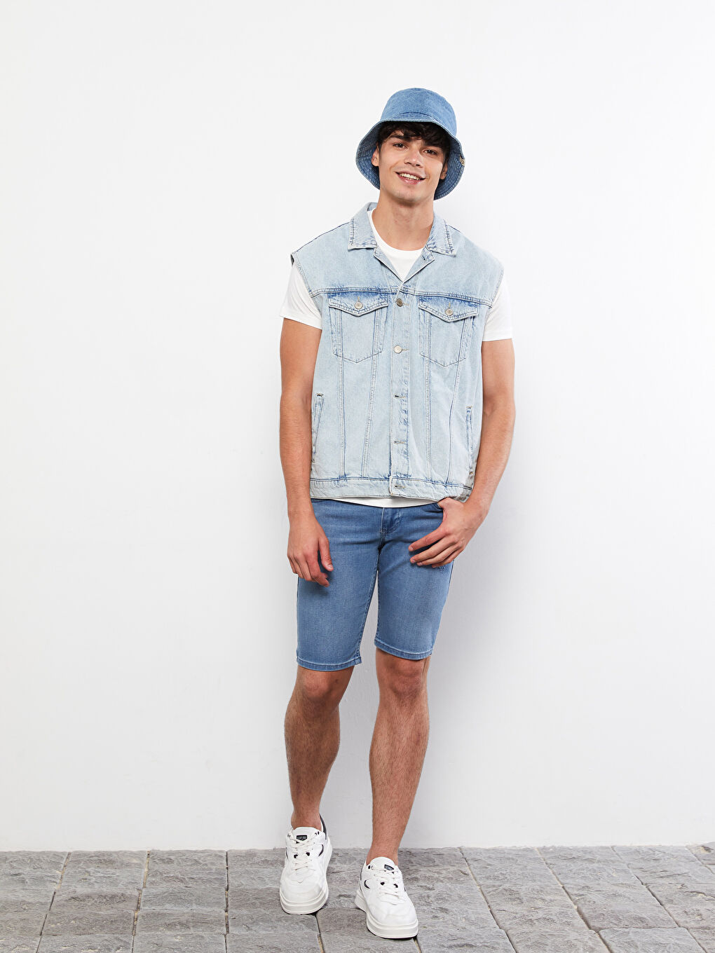 Skinny Fit Men's Denim Shorts-1