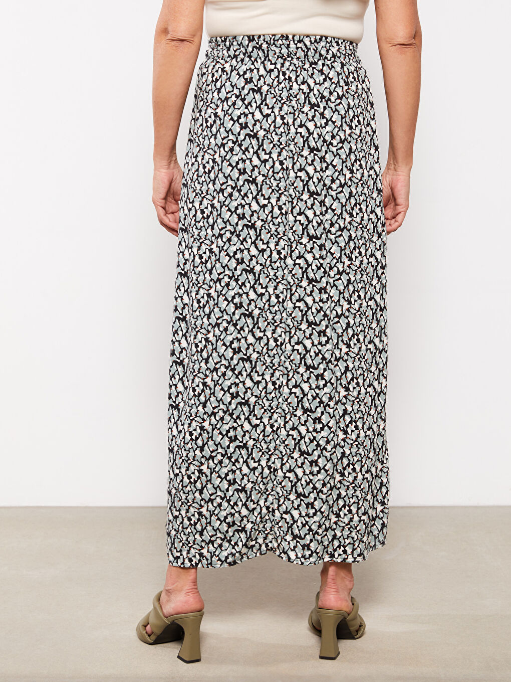 Karışık Beli Lastikli Desenli Viskon Kadın Etek-4