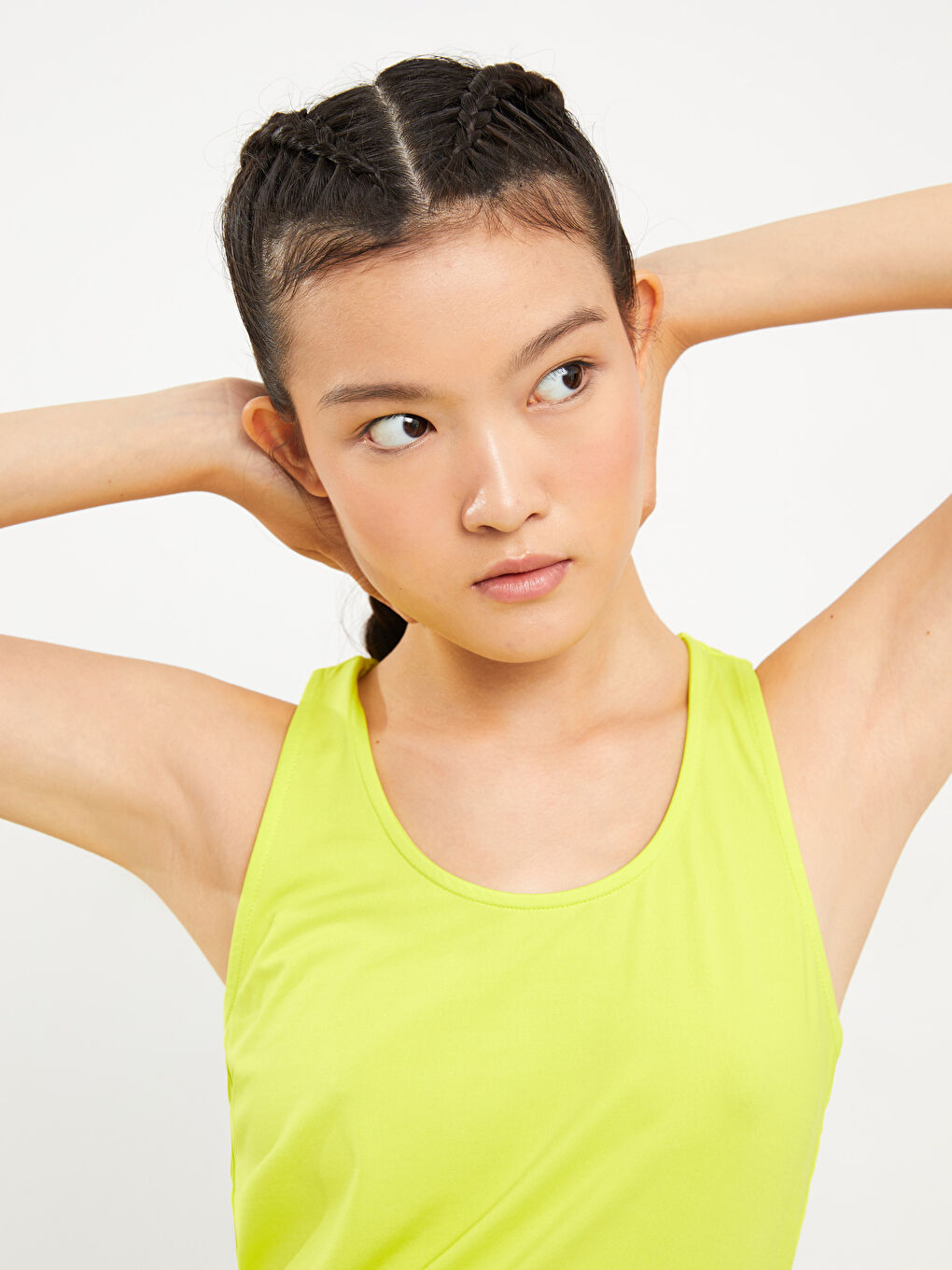 رياضية خارجية مطبوعة بياقة على شكل حرف U للسيدات-1