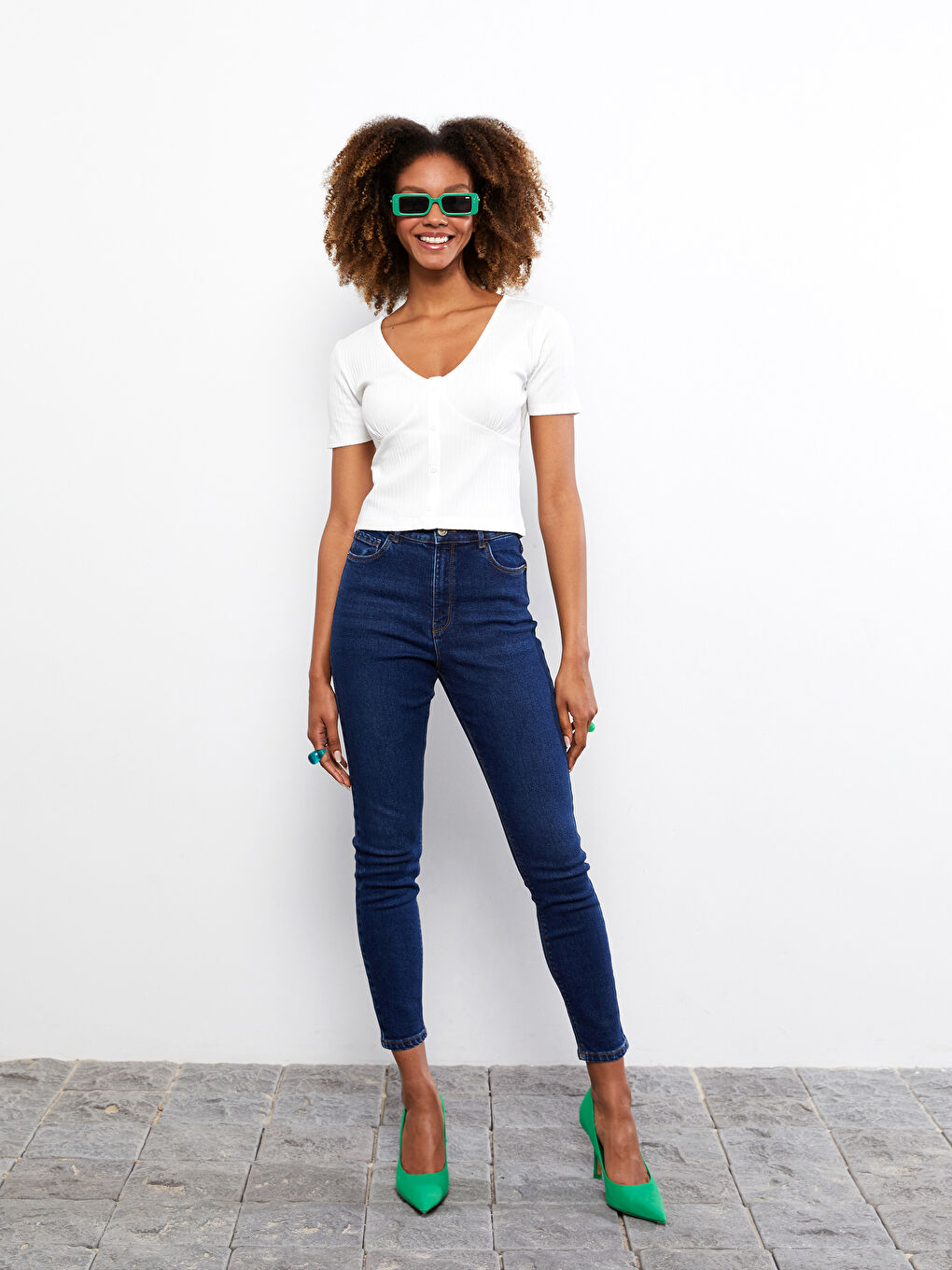 V-Neck Plain Short Sleeve Women's T-Shirt-2