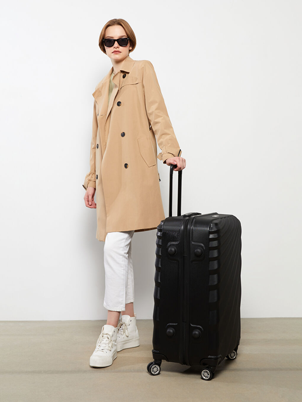 Oversized Luggage with Pull Mechanism-1