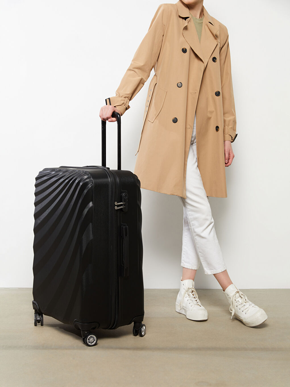 Oversized Luggage with Pull Mechanism-2