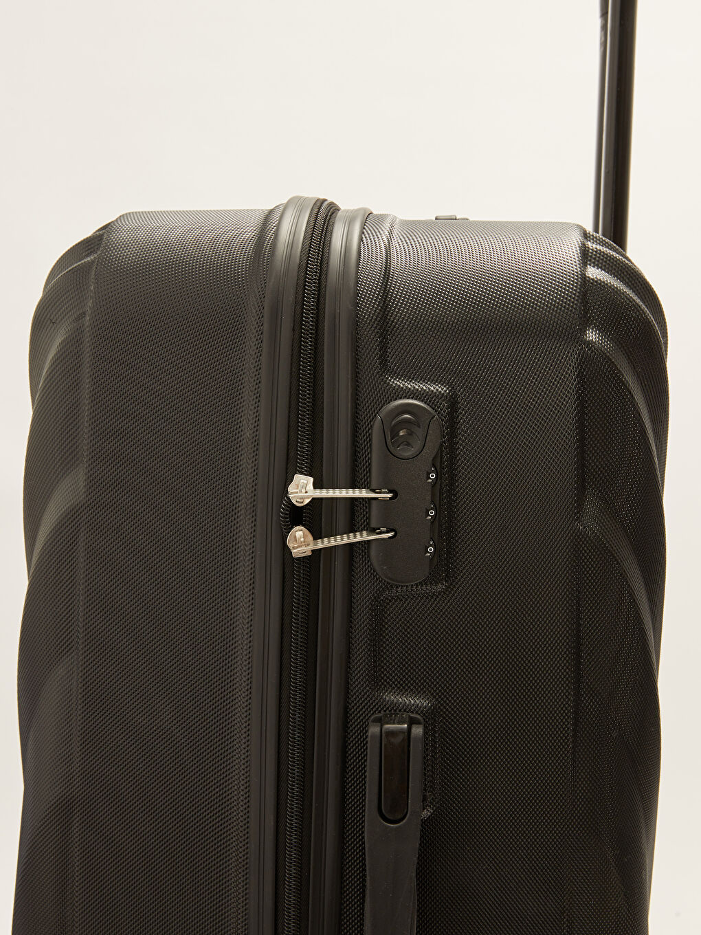 Oversized Luggage with Pull Mechanism-7