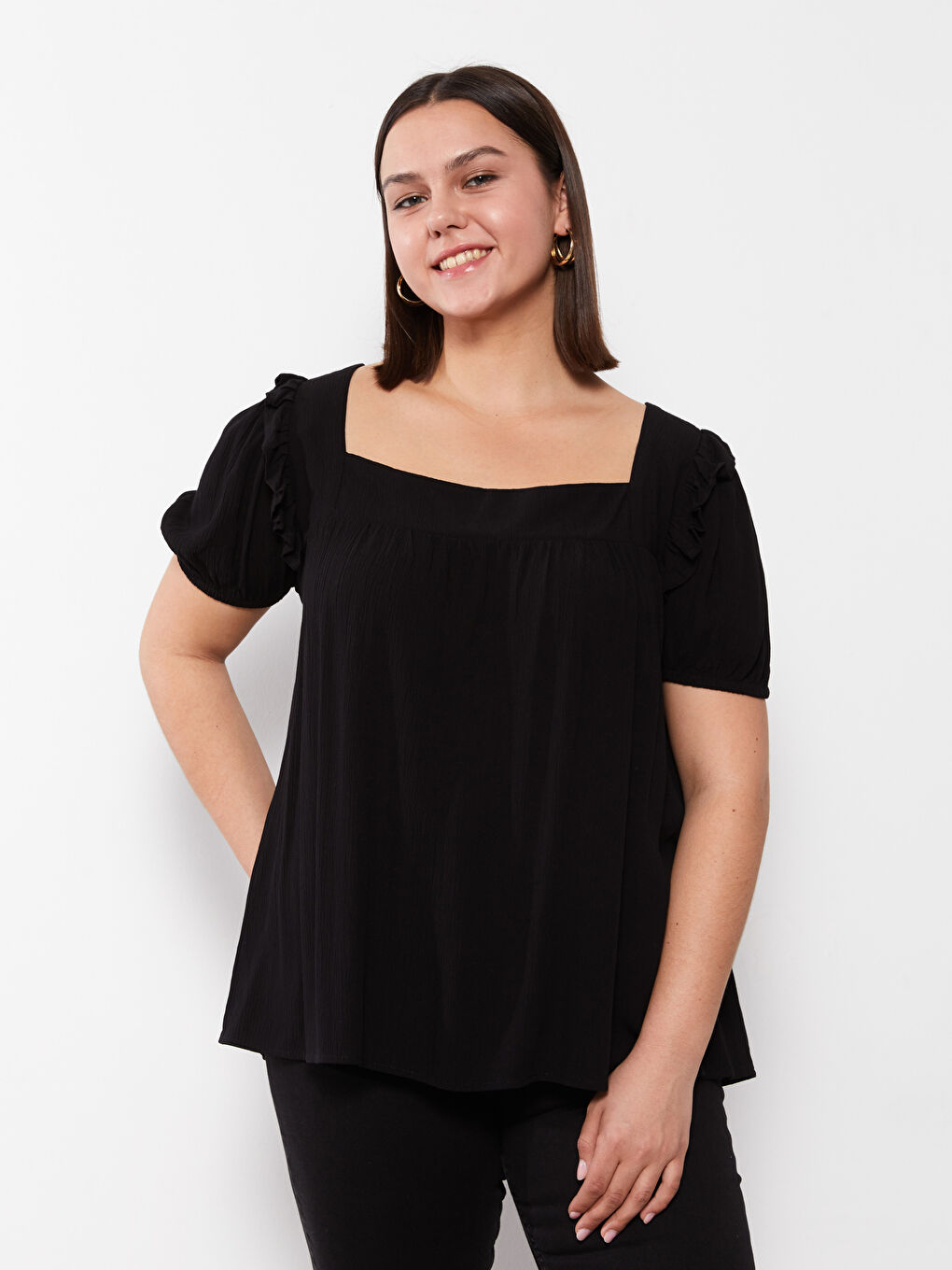 Siyah Büyük Beden Kare Yaka Düz Kısa Kollu Viskon Kadın Bluz-3