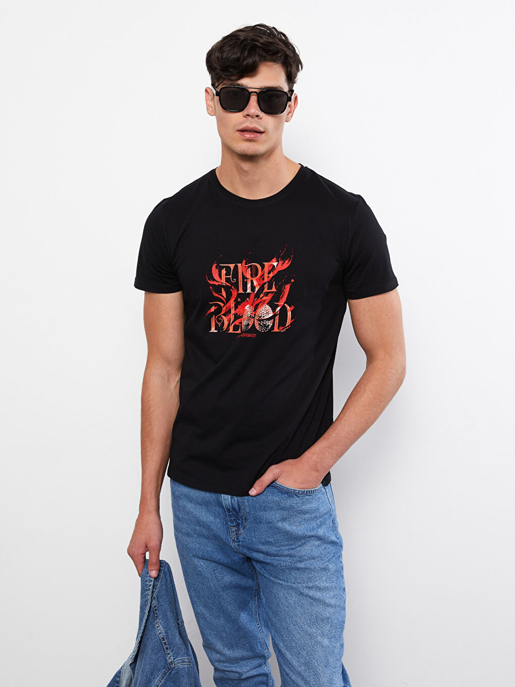 LC Waikiki Crew Neck Short Sleeve Game of Thrones Printed Combed Cotton Men's T-Shirt -S2JV96Z8-CVL