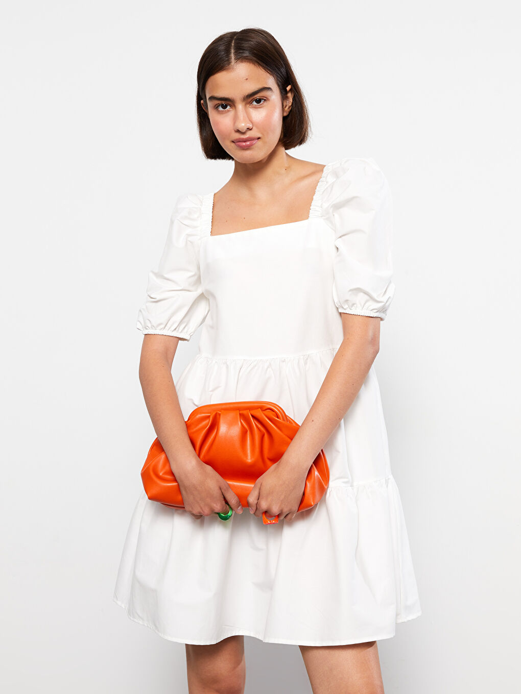 Ekru Kare Yaka Kısa Kollu Düz Poplin Elbise-2