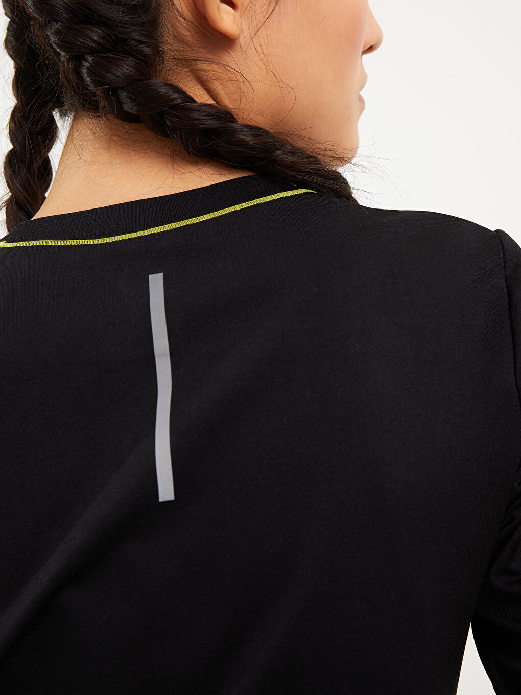 توب قصير مطبوع بياقة دائرية وكم قصير للسيدات-4