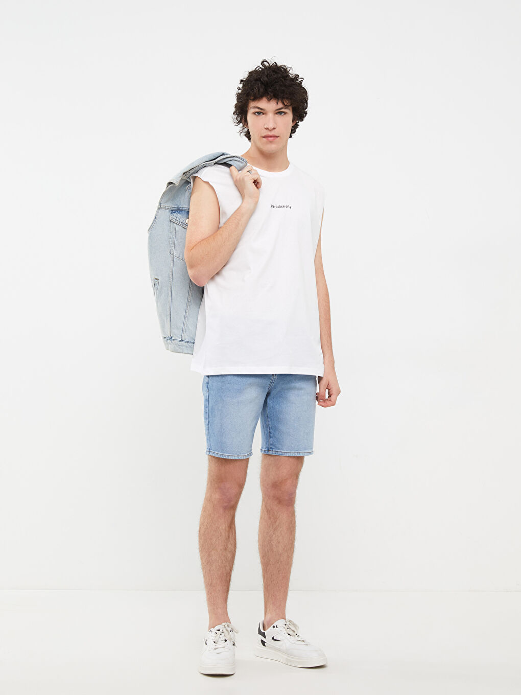 Beyaz Bisiklet Yaka Baskılı Penye Erkek Kolsuz Tişört-2