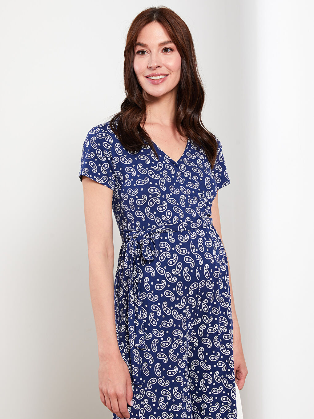 LCWAIKIKI Maternity Double Breasted Collar Patterned Short Sleeve Maternity Jumpsuit -S2K017Z8-LSJ