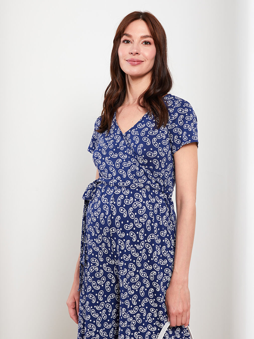 LCWAIKIKI Maternity Double Breasted Collar Patterned Short Sleeve Maternity Jumpsuit -S2K017Z8-LSJ