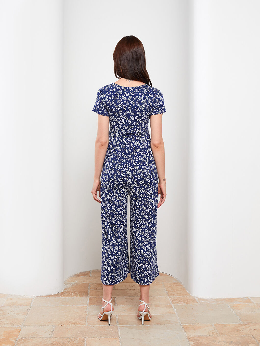 LCWAIKIKI Maternity Double Breasted Collar Patterned Short Sleeve Maternity Jumpsuit -S2K017Z8-LSJ