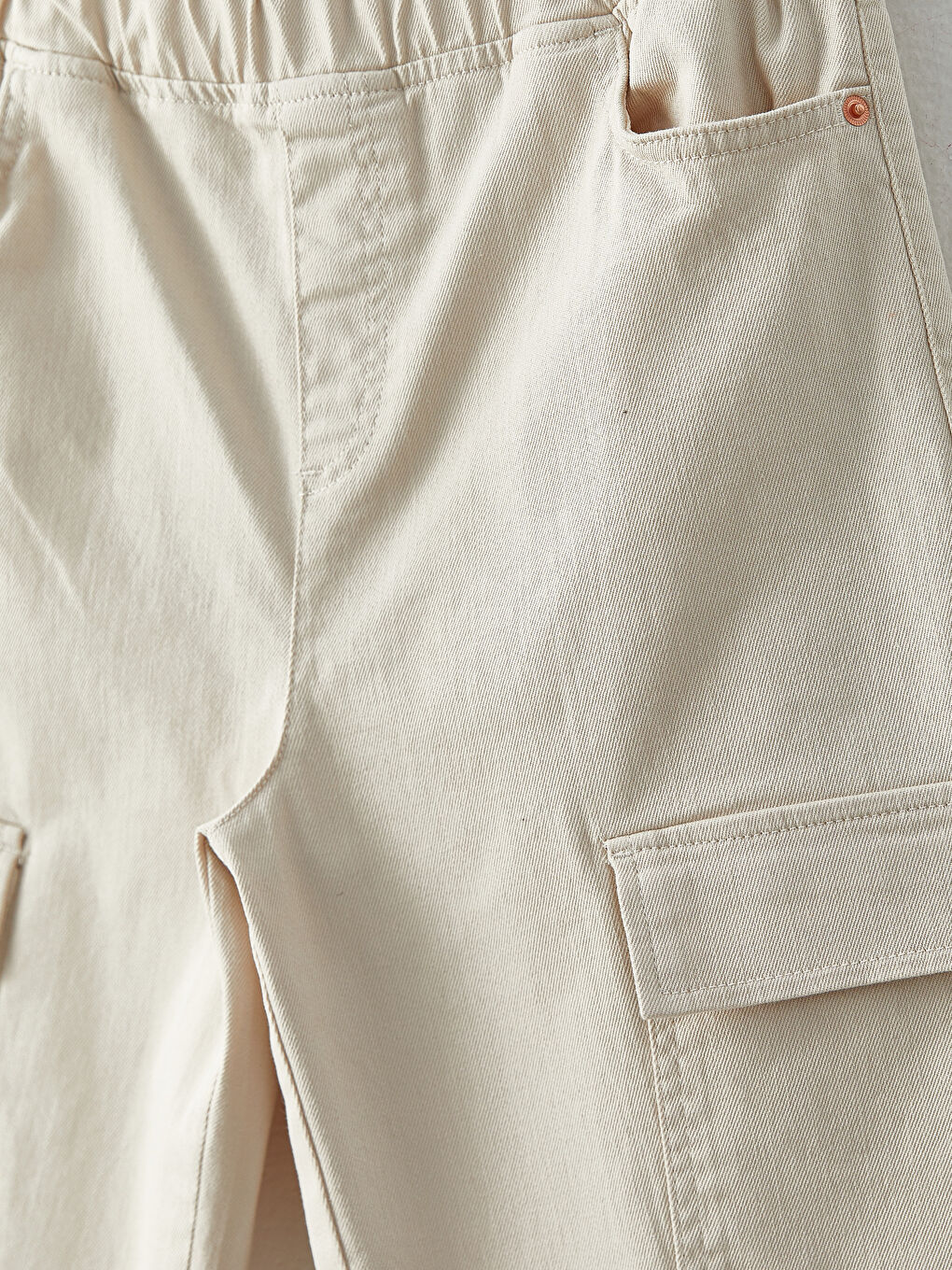 Bej Beli Lastikli Basic Poplin Kız Çocuk Kargo Pantolon-1