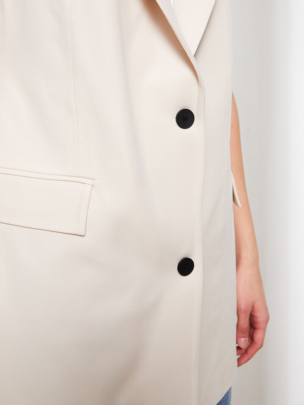 LC Waikiki Front Button Closure Straight Sleeveless Crepe Women's Blazer Jacket -S2K144Z8-S3R