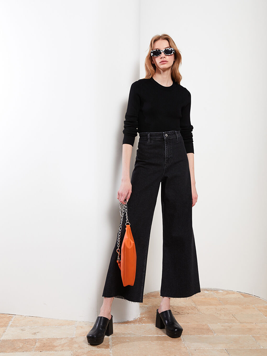 Siyah Yüksek Bel Wideleg Kadın Rodeo Jean Pantolon-1