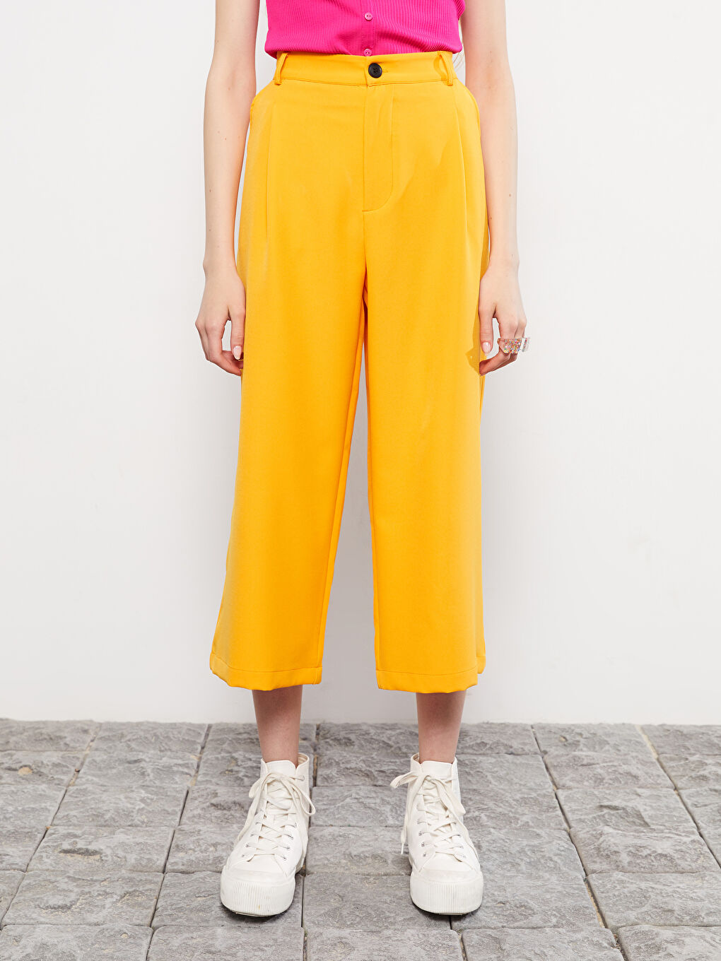 Women's Standard Fit Straight Capri -S2K195Z8-G3Z