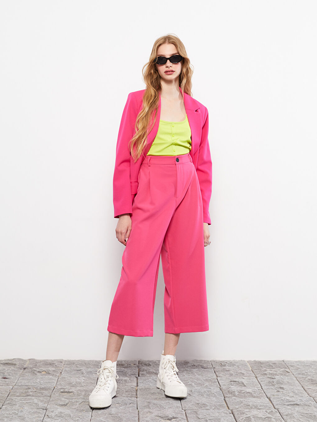 Fuşya Kadın Standart Fit Düz Kapri-1