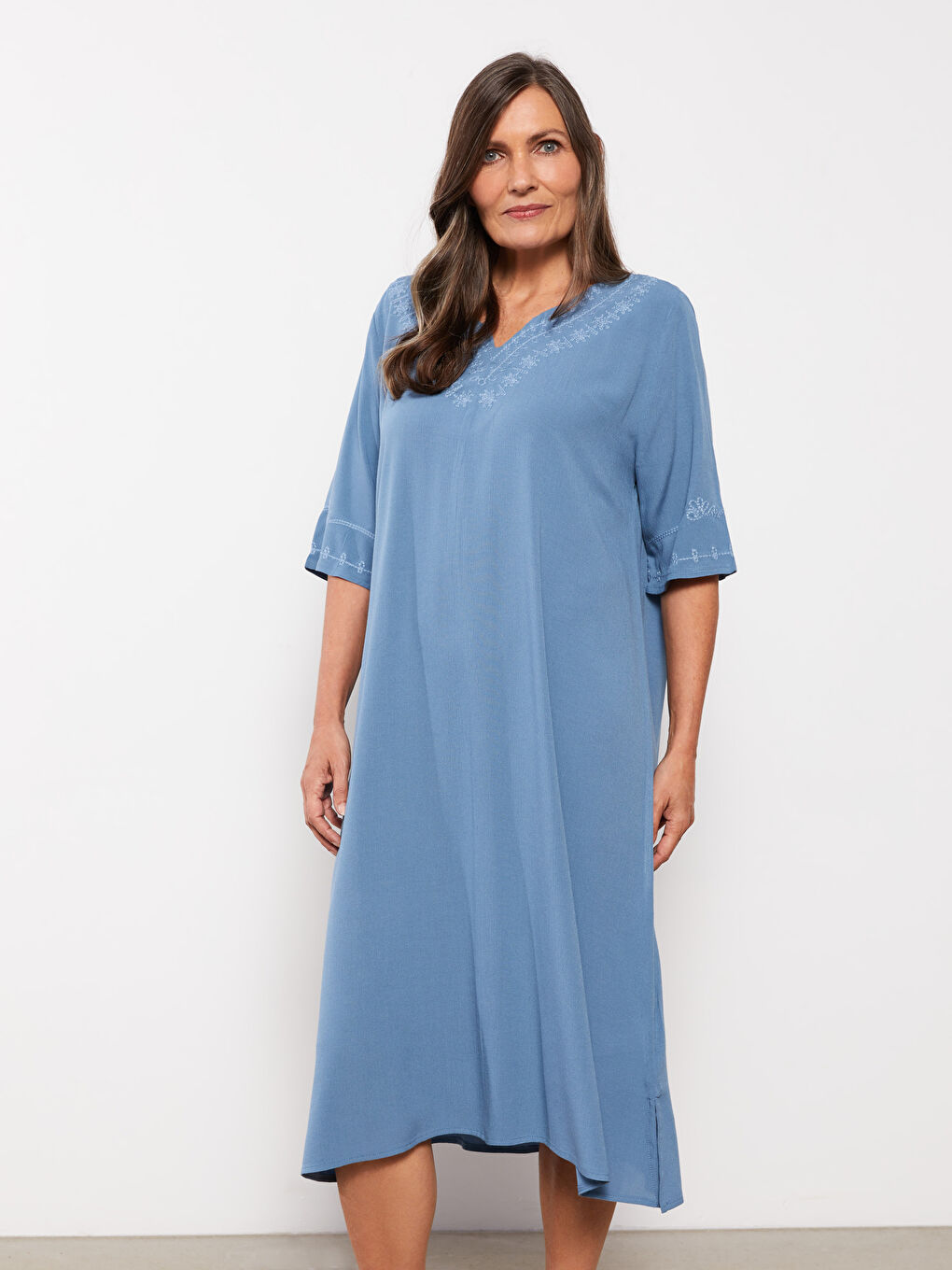 Mavi Kaçık Yaka Nakışlı Kısa Kollu Krinkle Kadın Elbise-2