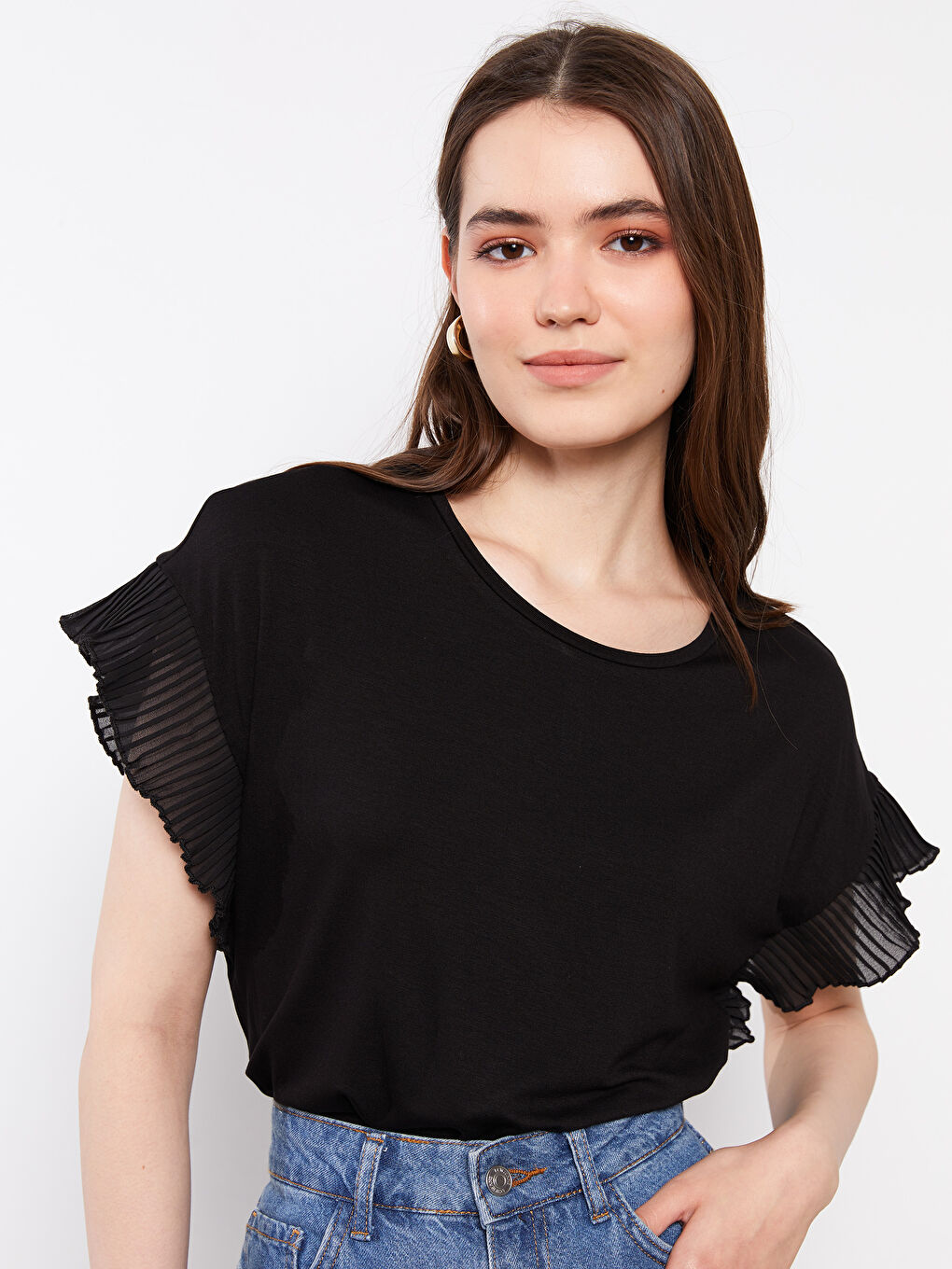 Siyah Bisiklet Yaka Düz Kısa Kollu Kadın Tişört