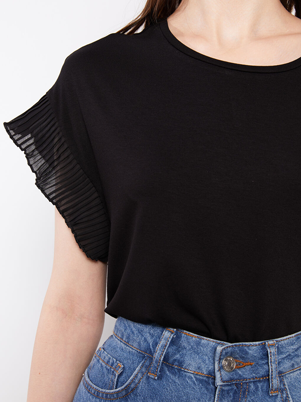 Siyah Bisiklet Yaka Düz Kısa Kollu Kadın Tişört-2