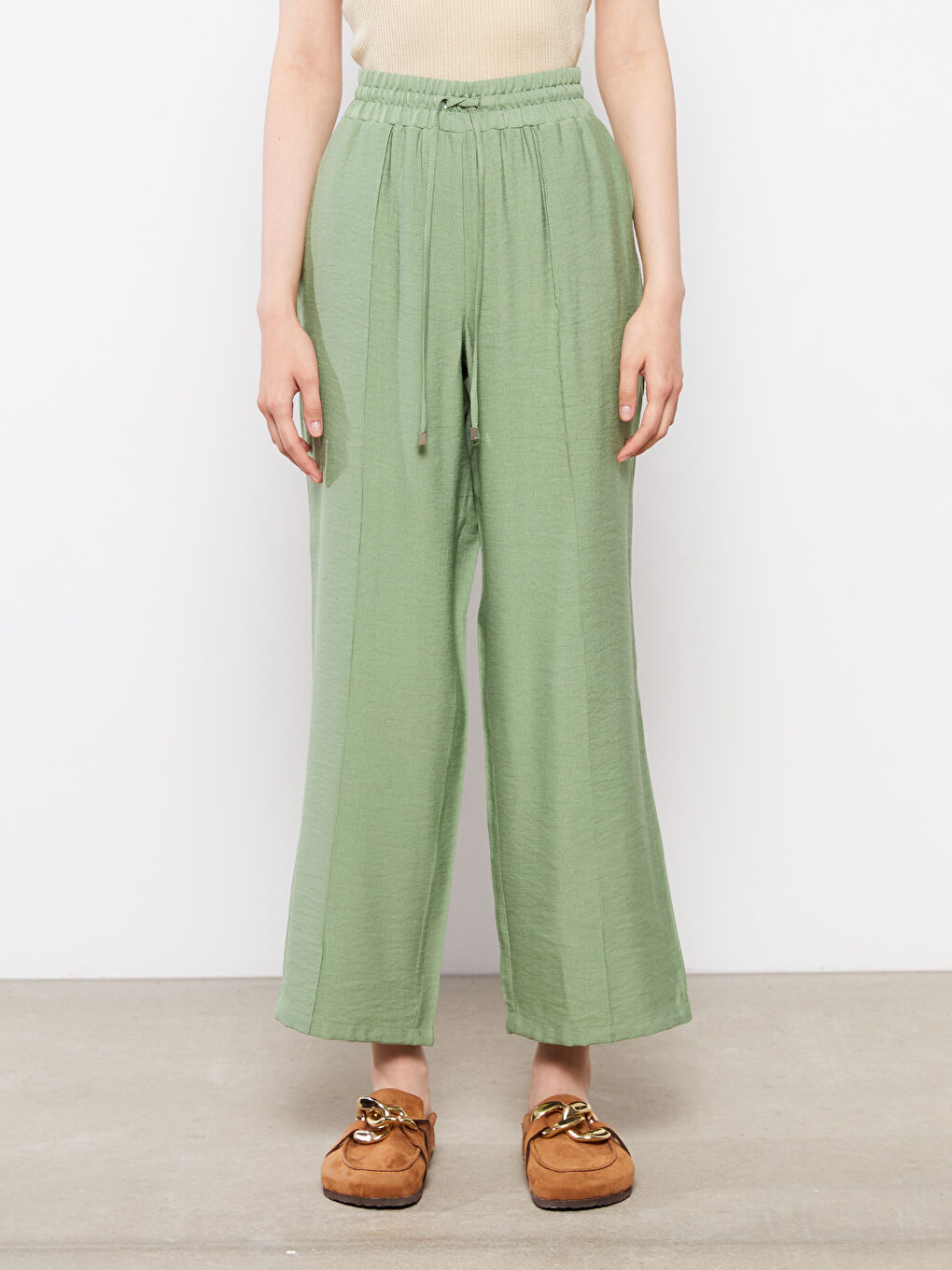 Pantalon Uni à Taille Élastique Coupe Ample pour Femmes-2