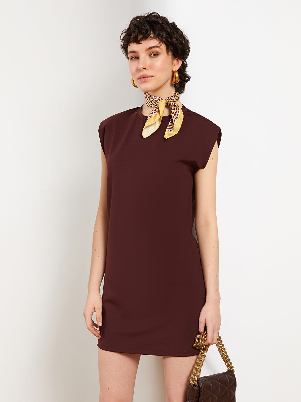 Kahverengi Bisiklet Yaka Düz Kolsuz Viskon Kadın Elbise-1